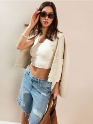 Szorty jeansowe baggy z przetarciami - turkusowy. Niebieskie spodenki sportowe damskie Sinsay, l, bez wzorów, z jeansu. Za 59.99 zł.