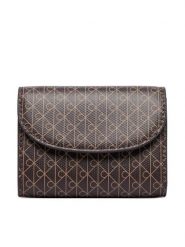 Calvin Klein Portfel Emblem Aop Flap Coin Wallet LV04F1226G Brązowy. Brązowe portfele damskie Calvin Klein, bez wzorów, ze skóry. Za 249.99 zł.
