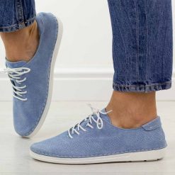 Niebieskie ażurowe skórzane półbuty damskie S.Barski 7080. Niebieskie półbuty damskie S.BARSKI, na jesień, w ażurowe wzory, z jeansu, bez obcasa, na płaskiej podeszwie, bez zapięcia. Za 249.00 zł.