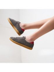 British Passport Skórzane sneakersy w kolorze szarym rozmiar: 40. Szare obuwie sportowe damskie British Passport, ze skóry, bez zapięcia. Za 314.75 zł.
