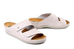 DR. BRINKMANN 700777-08 beige, klapki damskie. Brązowe klapki damskie Dr. Brinkmann, bez wzorów, ze skóry, bez obcasa, bez zapięcia. Za 195.42 zł.