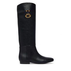 Kozaki Guess. Czarne kozaki damskie Guess, bez obcasa, na płaskiej podeszwie, bez zapięcia. Za 764.99 zł.