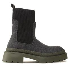 Sztyblety Jenny Fairy. Szare botki damskie Jenny Fairy, bez obcasa, na płaskiej podeszwie, bez zapięcia. Za 199.99 zł.