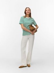 Vero Moda Koszulka w kolorze biało-zielonym rozmiar: S. Białe bluzki damskie Vero Moda, s, bez wzorów, z bawełny, bez kołnierzyka, bez ramiączek. Za 57.06 zł.