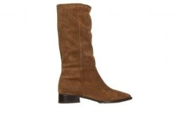 Kozaki Bayla-200 145 1047 Kahve Suet 200022, Brązowy, Skóra naturalna - 37. Brązowe kozaki damskie Bayla, na jesień, ze skóry, przed kolano, bez obcasa, na płaskiej podeszwie, bez zapięcia. W wyprzedaży za 269.10 zł.