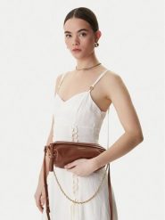 Coccinelle Torebka U4Q Coccinelle Roll Plisse E1 U4Q 15 02 01 Brązowy. Brązowe torebki klasyczne damskie Coccinelle, ze skóry, bez dodatków. Za 1,209.00 zł.