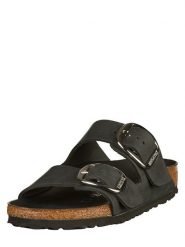 Birkenstock Skórzane klapki "Arizona" w kolorze czarnym rozmiar: 39. Czarne klapki damskie Birkenstock, bez wzorów, z otwartym noskiem, bez obcasa, bez zapięcia. Za 524.62 zł.