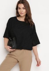 Czarna Bluzka Koronkowa z Krótkim Rękawem Kyrielle. Czarne bluzki damskie Born2be, m, bez wzorów, z koronki, eleganckie, bez kołnierzyka, bez ramiączek. Za 49.99 zł.