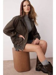 Trendyol Kurtka w kolorze ciemnobrązowym ze skóry syntetycznej rozmiar: M. Brązowe kurtki damskie Trendyol, m, bez wzorów, ze skóry, bez kaptura. Za 195.77 zł.