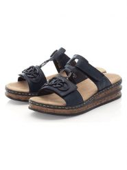 Rieker Klapki w kolorze granatowym rozmiar: 42. Niebieskie klapki damskie Rieker, bez wzorów, z otwartym noskiem, bez obcasa, na koturnie, bez zapięcia. Za 177.32 zł.