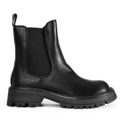Botki sztyblety damskie czarne na platformie. Czarne botki damskie eleganckie, bez obcasa, na platformie, bez zapięcia. Za 231.50 zł.