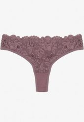 Fioletowe Bawełniane Majtki Stringi z Koronką Ilwedana. Fioletowe stringi Renee, bez wzorów, z bawełny. Za 5.99 zł.