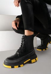 Czarno-Żółte Botki Oreithon. Czarne botki damskie Renee, z jeansu, eleganckie, bez obcasa, na płaskiej podeszwie, bez zapięcia. Za 74.99 zł.