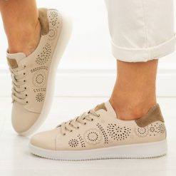 Beżowe skórzane ażurowe półbuty damskie Filippo Dp7681/26. Brązowe półbuty damskie Filippo, na jesień, w ażurowe wzory, z jeansu, z okrągłym noskiem, bez obcasa, na koturnie, bez zapięcia. Za 219.00 zł.