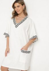 Biała Bawełniana Sukienka o Pudełkowym Kroju z Dekoltem w Serek Amosa. Białe sukienki damskie Born2be, z aplikacjami, z bawełny, eleganckie, bez ramiączek. Za 89.99 zł.