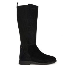 Kozaki Tommy Hilfiger. Czarne kozaki damskie Tommy Hilfiger, bez obcasa, na płaskiej podeszwie, bez zapięcia. Za 719.99 zł.