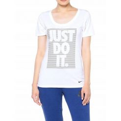 KOSZULKA T-shirt na co dzień NIKE JUST DO IT bawełna. Białe koszulki damskie Nike, bez wzorów, z bawełny, bez kołnierzyka, bez ramiączek. Za 69.00 zł.