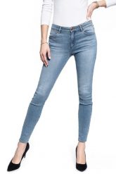 WRANGLER SKINNY WILD PLAY W28KJP024 112128285. Rurki damskie Wrangler, bez wzorów, z jeansu. Za 199.99 zł.
