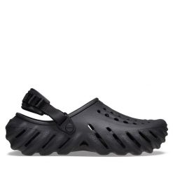Klapki Crocs. Czarne klapki damskie Crocs, bez wzorów, bez obcasa, bez zapięcia. Za 189.99 zł.