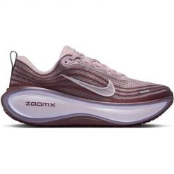 Buty do biegania damskie Nike Vomero Plus. Czerwone obuwie sportowe damskie Nike, bez zapięcia, do biegania. Za 1,063.00 zł.