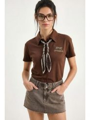 Bianco Lucci Koszulka polo w kolorze brązowym rozmiar: M. Brązowe bluzki damskie Bianco Lucci, m, z aplikacjami, bez kołnierzyka, bez ramiączek. Za 113.95 zł.