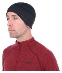 Czapka do biegania Inov-8 Running Beanie - black. Czarne czapki damskie Inov-8, bez wzorów, z materiału. Za 79.99 zł.