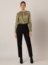 APART Spodnie w kolorze czarnym rozmiar: 40. Czarne spodnie materiałowe damskie Apart, bez wzorów, z materiału. Za 170.95 zł.