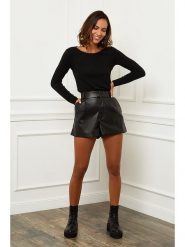 L'armoire de Suzette Sweter w kolorze czarnym rozmiar: 34/36. Czarne swetry klasyczne damskie L'armoire de Suzette, l, z kaszmiru, bez kołnierzyka. Za 126.45 zł.