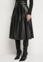 Czarna Rozkloszowana Spódnica z Ekoskóry z Plisami i Podwójnym Paskiem Niritala. Czarne spódnice damskie Born2be, na co dzień, l, bez wzorów, eleganckie, midi. Za 169.99 zł.