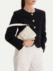 GINO ROSSI Torebka C-1-4 Beżowy. Brązowe torebki klasyczne damskie Gino Rossi, ze skóry, bez dodatków. Za 249.99 zł.