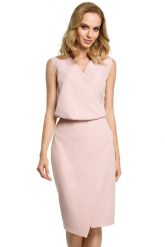 Sukienka elegancka ołówkowa do pracy kopertowy dekolt różowa. Czerwone sukienki damskie Sukienki.shop, bez wzorów, biznesowe, bez ramiączek. Za 129.00 zł.