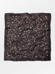 Becksöndergaard Chusta w kolorze czarnym - 110 x 110 cm rozmiar: onesize. Czarne chusty damskie Becksöndergaard, bez wzorów, z jedwabiu. Za 165.99 zł.