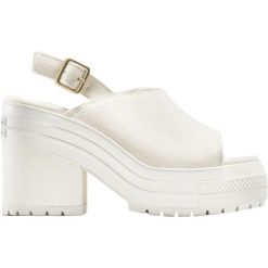 Sandały damskie Converse Chuck 70 De Luxe Heel Mule. Brązowe sandały damskie Converse, bez wzorów, z materiału, bez obcasa, bez zapięcia. Za 590.00 zł.