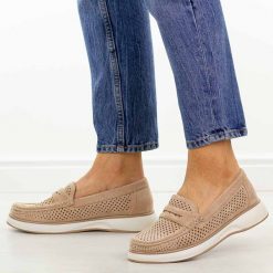 Nude ażurowe mokasyny damskie Sergio Leone Mk098H. Mokasyny damskie Sergio Leone, na lato, z jeansu, z okrągłym noskiem, bez obcasa. Za 149.00 zł.