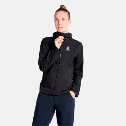 Kurtka techniczna damska Odlo AEGIS 2.5l Waterproof hardshell. Czarne kurtki damskie ODLO, l, bez wzorów, z hardshellu, bez kaptura. Za 637.35 zł.