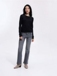 Jeansy flare z krótszą nogawką - szary. Szare jeansy damskie Reserved. Za 129.99 zł.