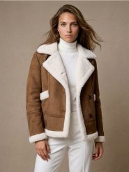 Kurtka pilotka z kożuchem z imitacji zamszu - brązowy. Brązowe kurtki damskie Sinsay, l, bez wzorów, bez kaptura. W wyprzedaży za 75.99 zł.