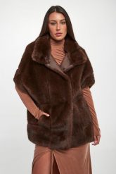 Kamizelka damska futrzana VALENTINI. Kamizelki damskie Valentini, bez wzorów, z futra, bez kaptura. Za 3,029.00 zł.