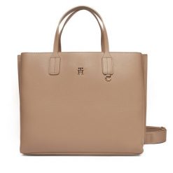 Torebka Tommy Hilfiger. Brązowe torebki klasyczne damskie Tommy Hilfiger, bez dodatków. Za 599.99 zł.