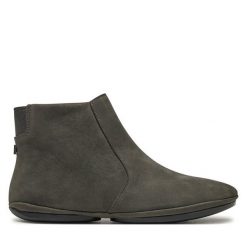 Botki Camper. Szare botki damskie Camper, bez obcasa, na płaskiej podeszwie, bez zapięcia. Za 629.99 zł.