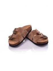 Moosefield Skórzane klapki w kolorze jasnobrązowym rozmiar: 37. Brązowe klapki damskie Moosefield, bez wzorów, z otwartym noskiem, bez obcasa, bez zapięcia. Za 145.45 zł.