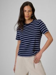 4F T-shirt relaxed z nadrukiem damski - granatowy XS. Niebieskie t-shirty damskie 4F, xs, bez wzorów, z bawełny, bez kołnierzyka. Za 69.99 zł.