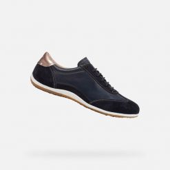 Sneakersy damskie Geox Vega. Niebieskie obuwie sportowe damskie Geox, bez zapięcia. W wyprzedaży za 387.50 zł.