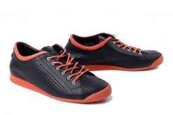 MANITU 850165-01 schwarz, półbuty damskie. Czarne półbuty damskie Manitu, na lato, bez wzorów, ze skóry, bez obcasa, bez zapięcia. Za 297.41 zł.