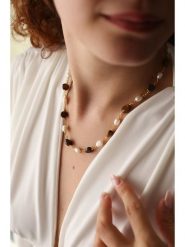 Pierres delicates Pozłacany naszyjnik z tygrysim okiem - dł. 43 cm rozmiar: onesize. Brązowe naszyjniki damskie Pierres delicates, z perłą, pozłacane. Za 43.99 zł.