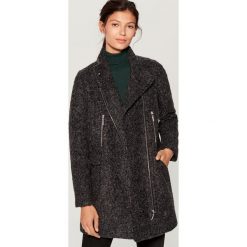 Płaszcz z wełną - Szary. Szare płaszcze damskie Mohito, z wełny. W wyprzedaży za 199.99 zł.