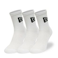 Skarpetki z flagą New Era Crew. Białe skarpetki damskie New Era, bez wzorów, z bawełny. Za 96.00 zł.