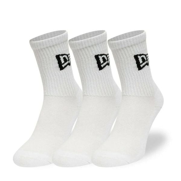Skarpetki z flagą New Era Crew. Białe skarpetki damskie New Era, bez wzorów, z bawełny. Za 91.00 zł.