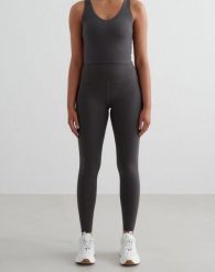 Damskie legginsy wysoki stan, odprowadzające pot, squat proof Sense Tall szare. Szare legginsy damskie Aim'n, s, bez wzorów, z elastanu. Za 296.00 zł.