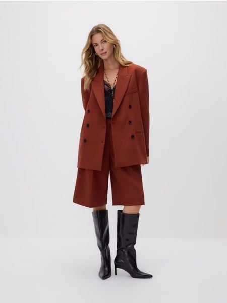 Dwurzędowa marynarka - miedziany. Brązowe marynarki i żakiety damskie Reserved, l, bez wzorów, z tkaniny. Za 299.99 zł.